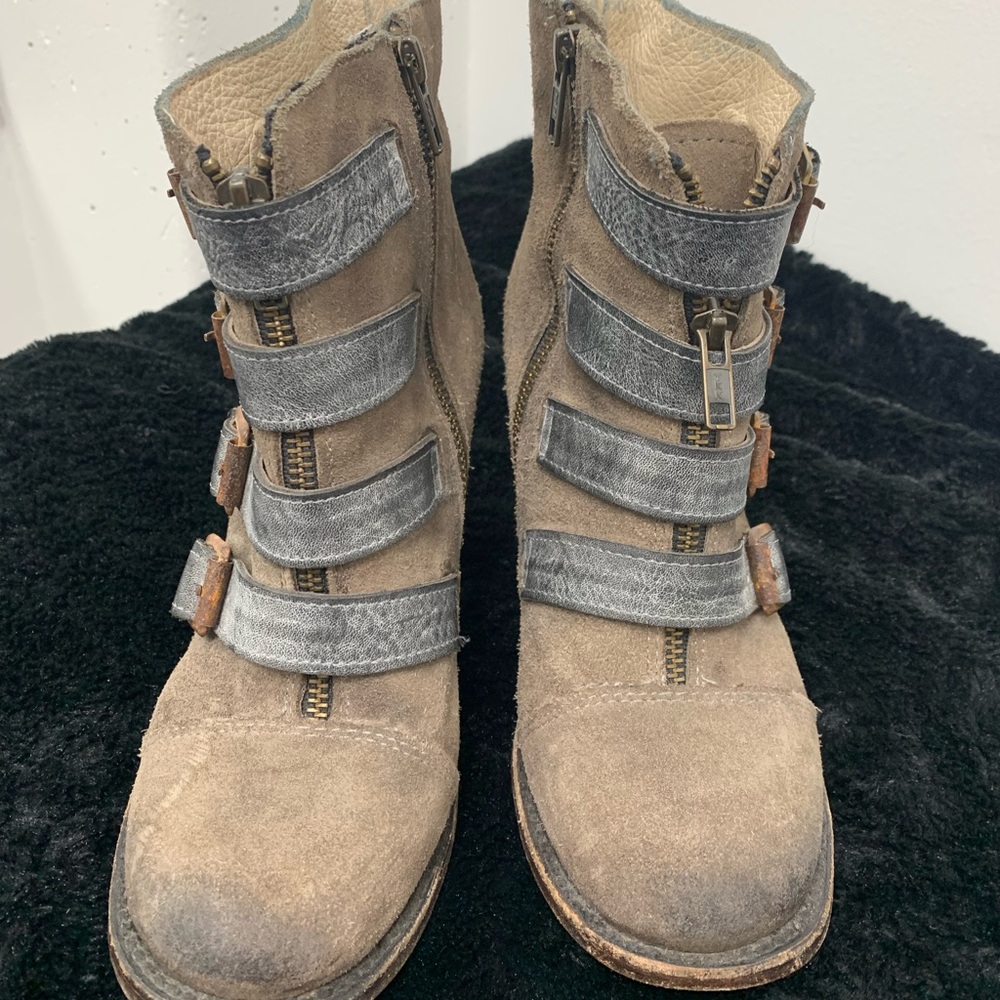 Free bird size 7
